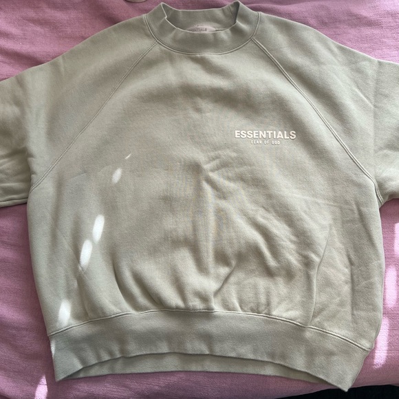 FOG Essentials Sweatshirt - Picture 2 of 4